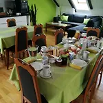 A.v.e. Kliska Прага