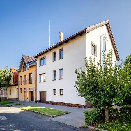 A.v.e. Kliská 3* Prága