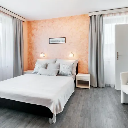 Pensionat A.v.e. Kliska 3*